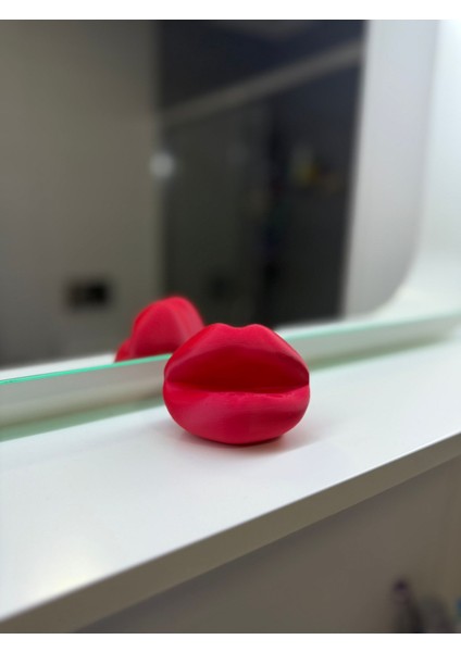 Dudak Şeklinde Ruj ve Dudak Parlatıcısı Standı indirimleri