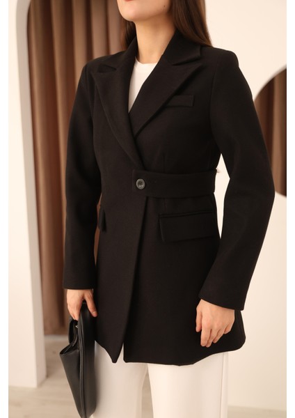 Kadın Siyah Yandan Kemer Detaylı Kaşe Kaban fırsatları