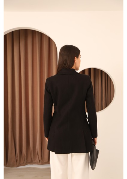 Kadın Siyah Yandan Kemer Detaylı Kaşe Kaban indirimleri