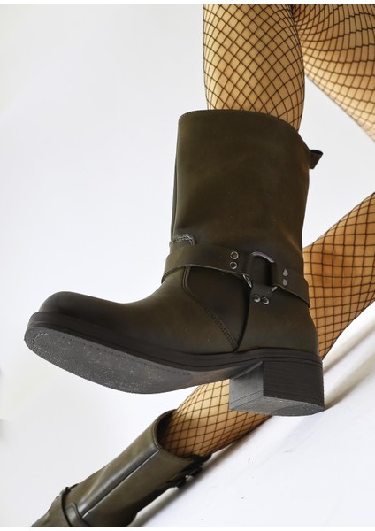 Maggie Haki Toka Detaylı Lastikli Uzun Çekme Bot fiyatları