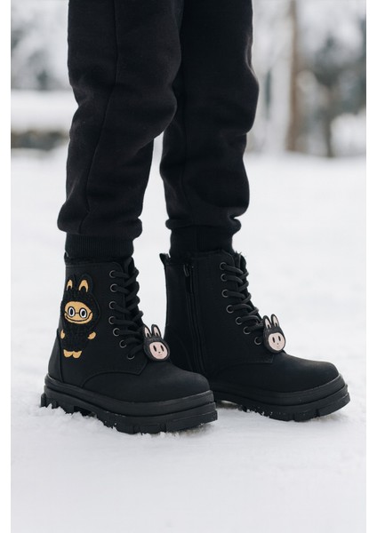 Kız Çocuk Figür Detaylı Fermuarlı Bot