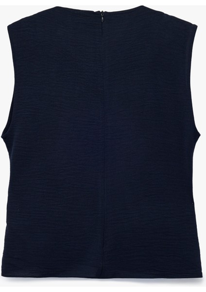 Aerobin Kumaş Kolsuz Degaje Yaka Kemer Detaylı Bluz fiyatları