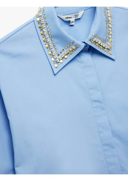 x Melis Ağazat - Uzun Kollu Yakası Taş Detaylı Oversize Poplin Gömlek modelleri