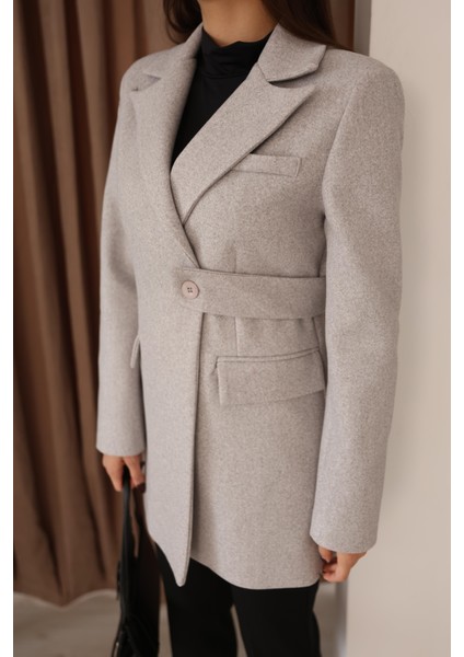 Kadın Gri Yandan Kemer Detaylı Kaşe Kaban fırsatları