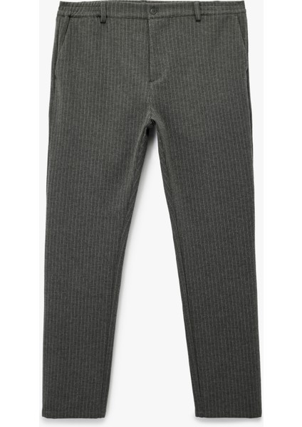 Viskon Karışımlı Cepli Regular Fit Çizgili Pileli Kumaş Pantolon