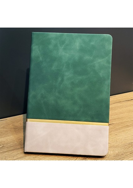 Defter Not Için Altın Şeritli Yeşil