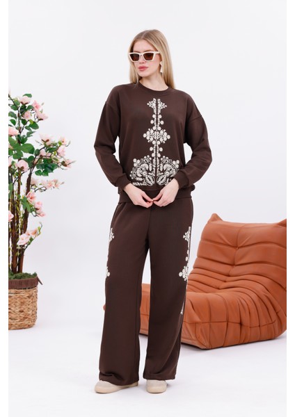 Nakış Detaylı Oversize Eşofman Takımı modelleri
