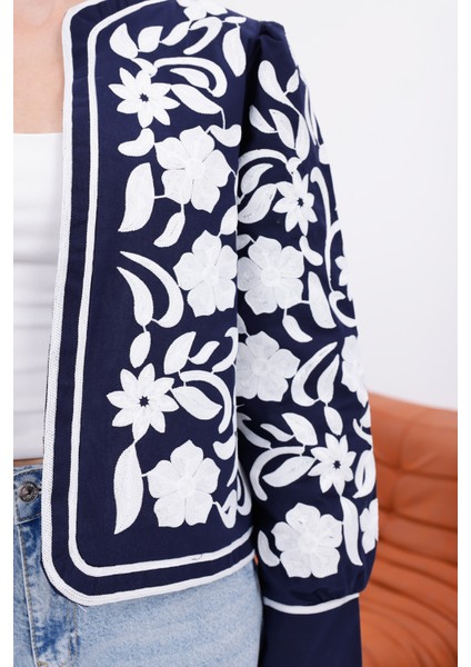 Nakış Işleme Tasarım Astarlı Ceket modelleri