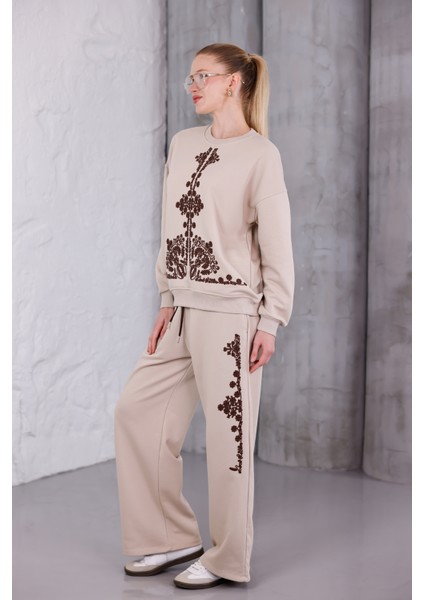 Nakış Detaylı Oversize Eşofman Takımı