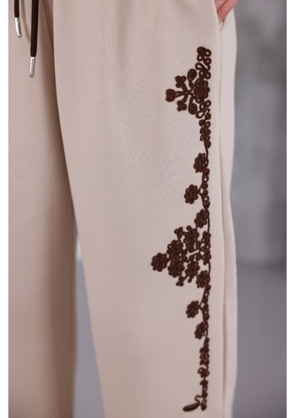 Nakış Detaylı Oversize Eşofman Takımı modelleri