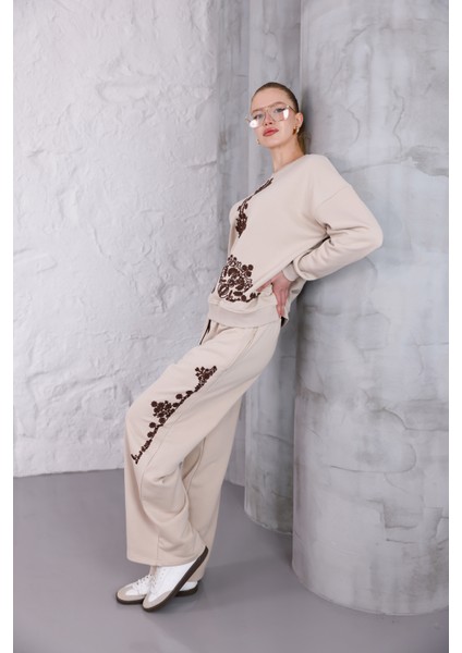 Nakış Detaylı Oversize Eşofman Takımı indirimleri