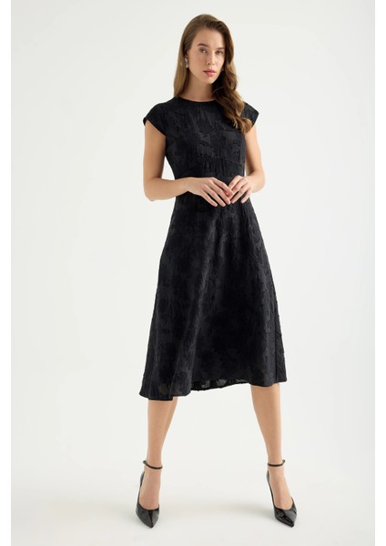 Jakarlı Midi Elbise fırsatları