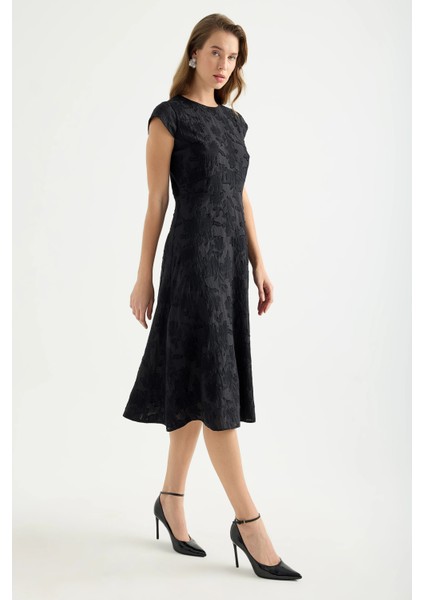 Jakarlı Midi Elbise fiyatları