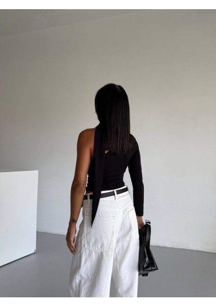 Asimetrik Yaka Fularlı Tek Kol Omuz Detaylı Sandy Kumaş Crop / Bluz indirimleri