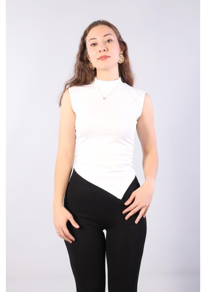 10642 Eteği Asimetrik Balıkçı Kolsuz Bluz fiyatları