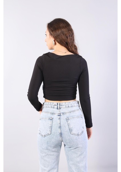 10716 Açık Yaka Kenarları Büzgülü Bluz modelleri