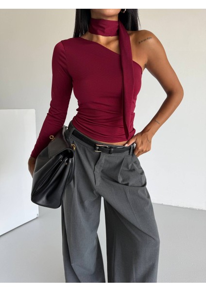 Asimetrik Yaka Fularlı Tek Kol Omuz Detaylı Sandy Kumaş Crop / Bluz fiyatları