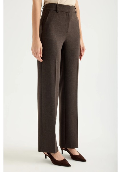 Düz Kesim Kumaş Pantolon indirimleri