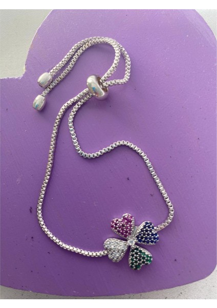 Yonca Yapraklı Parlak Taşlı Ayarlabilir Bileklik Gümüş Renk modelleri