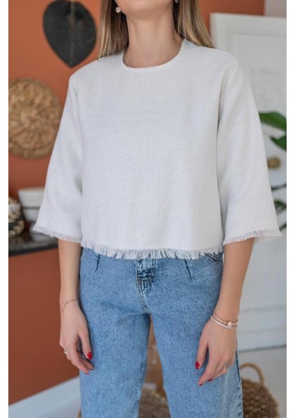 Beyaz Püskül Detaylı Bluz fırsatları