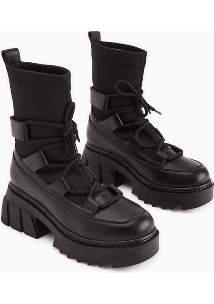 Casey Siyah Kalın Tabanlı Bağcıklı Kadın Bot fiyatları