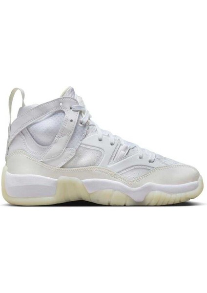 Wmns Jumpman Two Trey