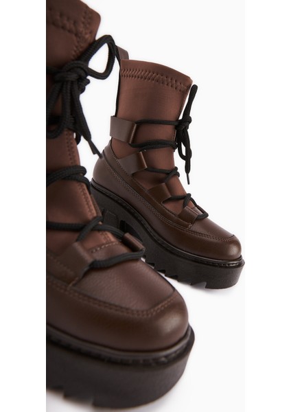 Casey Kahve Kalın Tabanlı Bağcıklı Kadın Bot modelleri