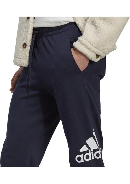 Sportswear IC9428 Essentials Single Jersey Tapered Badge of Sport Eşofman Altı