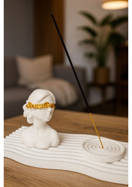 Beyaz Atölye Dalga Formlu Zemin ve Heykel Büstlü Tütsü Standı fiyatları