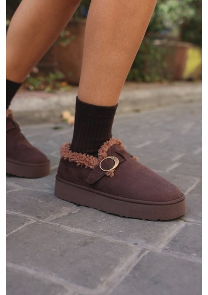 Bot 2524 - İçi Kürklü Eskitme Tokalı Acı Kahve Süet Kadın Bot fiyatları
