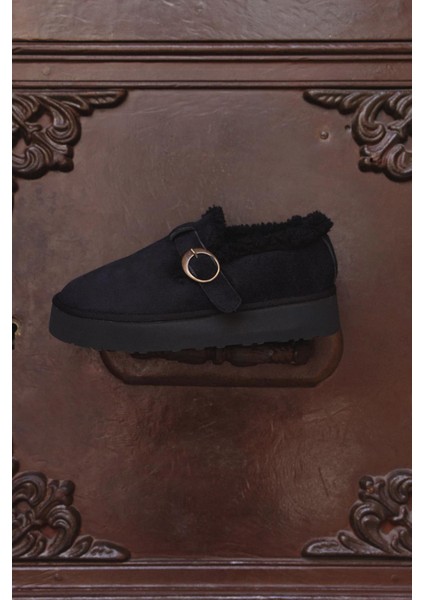 Bot 2524 - İçi Kürklü Eskitme Tokalı Siyah Süet Kadın Bot fiyatları
