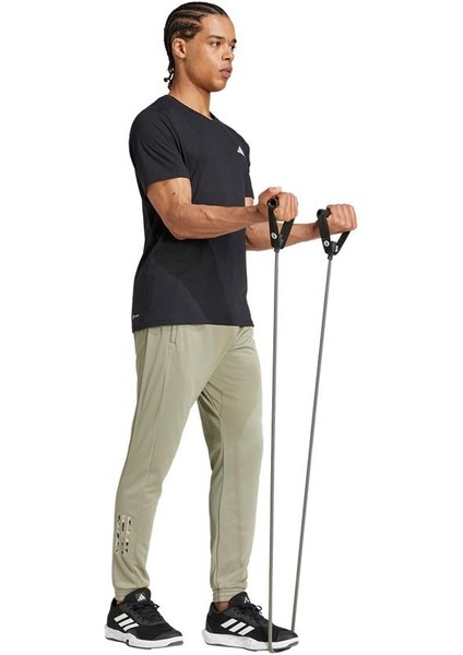 Performance IX0924 Train Essentials Camo Training Pants