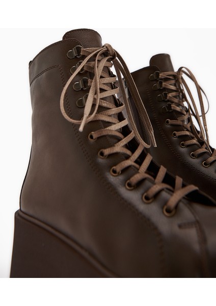 Brit Kahve Platform Topuklu Kadın Postal Bot fırsatları