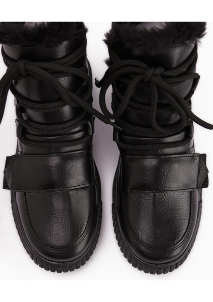 Yanisa Siyah Kürklü Bağcıklı Kadın Spor Bot fırsatları