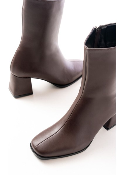 MSK-032 Kahve Topuklu Fermuarlı Kadın Bot indirimleri