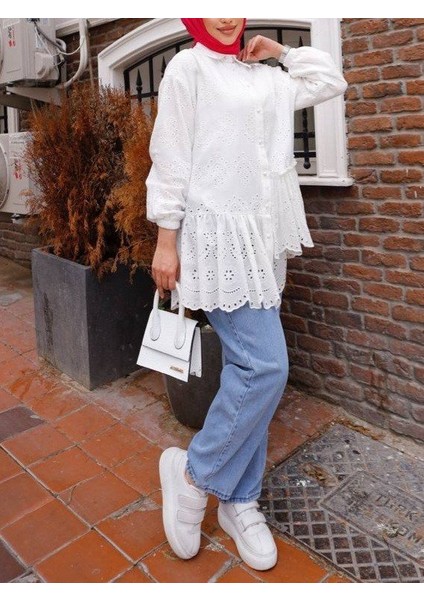 Fırfır ve Fisto Detaylı Inci Düğmeli Gömlek -Beyaz