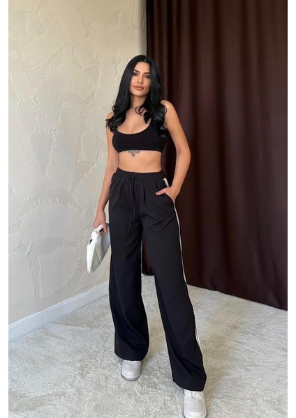 Siyah Yanları Şeritli Pantolon modelleri