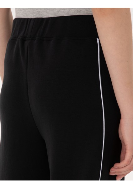 Kadın Siyah Loose Fit Eşofman Altı 50309837-VR046