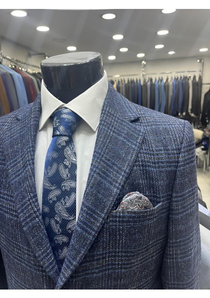 Kışlık Regular Kesim Yün Erkek Ceketi