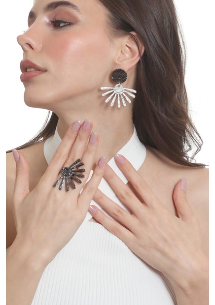 Kadın Çivili Model Güneş Küpe & Yüzük Seti fiyatları