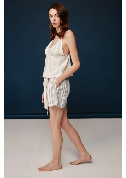 Kadın Çizgili Desenli Ekru Viskon Askılı Üst Şort Takımı modelleri