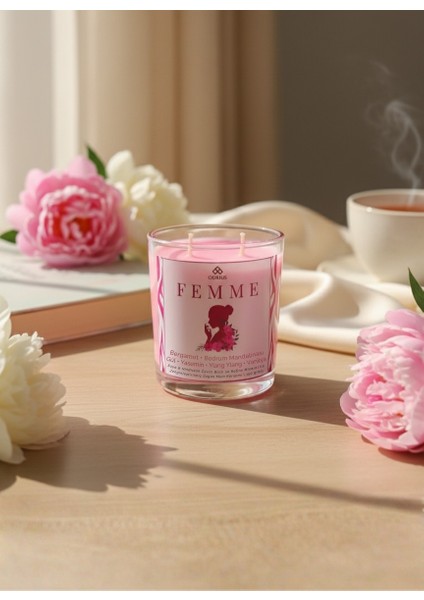 Femme Kokulu Mum – Bergamot, Gül & Yasemin – Feminen ve Çekici Atmosfer – Kalıcı Mum – Soya & Hindistan Cevizi Bazlı ve Rafine Mineral ile Zenginleştirilmiş Özgün Mum Karışımı – 150 Gram - Odrıus modelleri