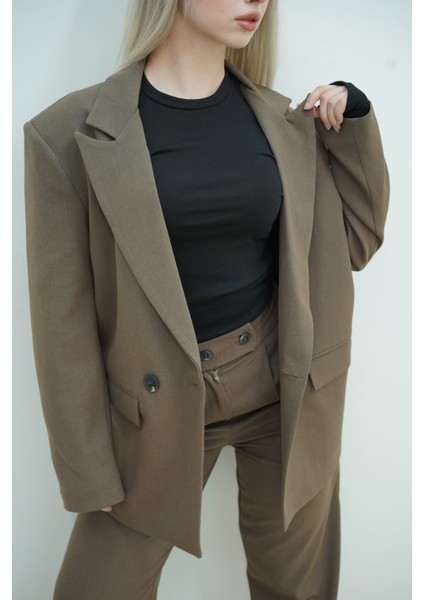 Çift Düğmeli Oversıze Ceket indirimleri