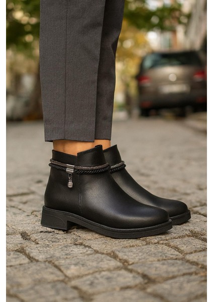 Kadın Cilt ve Nubuk Aksesuar Detaylı Fermuarlı Rahat Kışlık Bot Kaymaz Taban H01