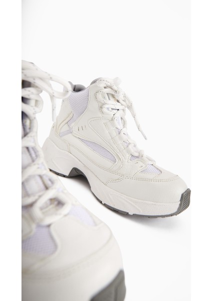 Nency Beyaz Bağcıklı Kadın Spor Bot modelleri