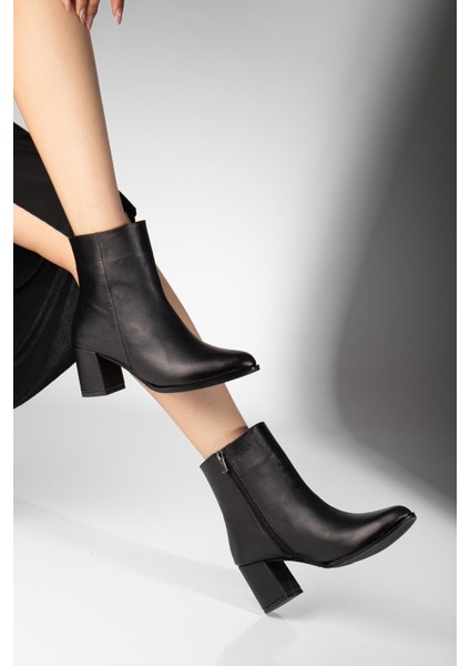 Siyah Hakiki Fermuarlı Sivri Burun Özel Tasarım Premium Kadın Topuklu Bot fiyatları