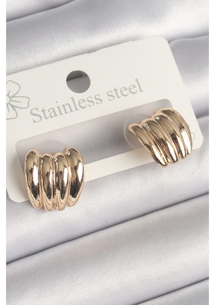 Pirinç Gold Renk Işlemeli Yarım Halka Model Kadın Küpe - Lisinya