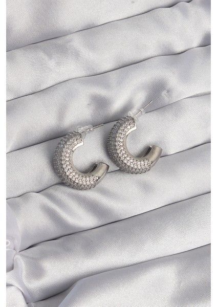 Pirinç Gümüş Renk Zirkon Taşlı Yarım Halka Küpe - Lisinya