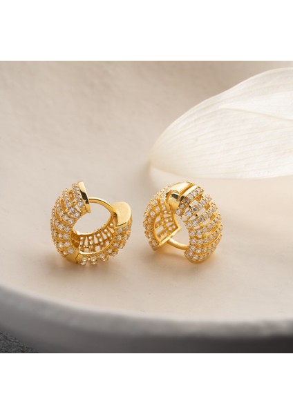 925 Ayar Gümüş Bombeli Taşlı Halka Küpe fırsatları