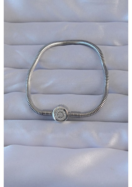 Pirinç Gümüş Renk Zirkon Taşlı Charm Bileklik - Lisinya